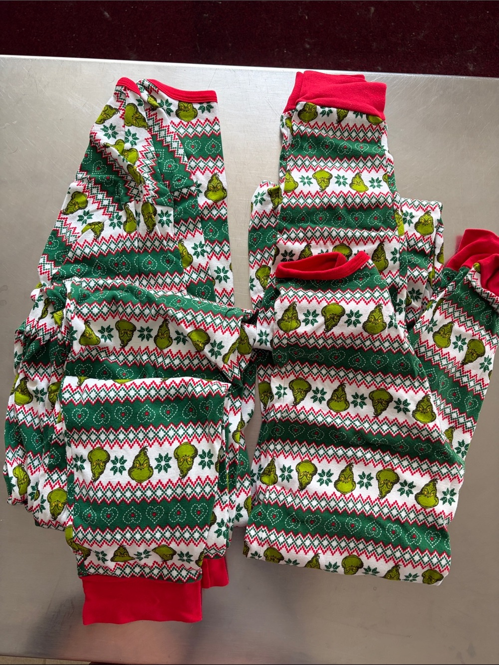 Dr. Seuss Green, Red & White Grinch Holiday Pajama Set of 2